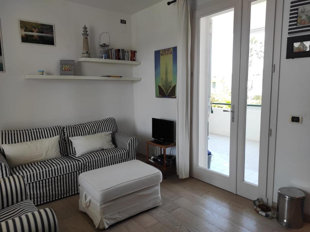 Grazioso Appartamento Vicino Al Mare San Cataldo  Esterno foto